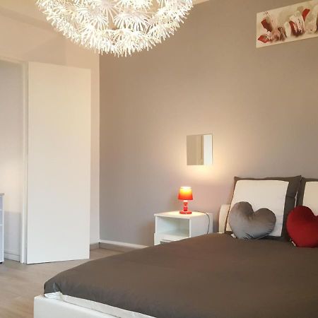 Sweethome Dijon - Drapeau Buitenkant foto